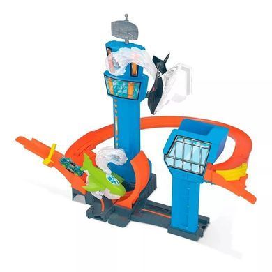 Трек гоночний Гонки в аеропорту Хот Вілс Hot Wheels (машинка, на батарейках) GFH90